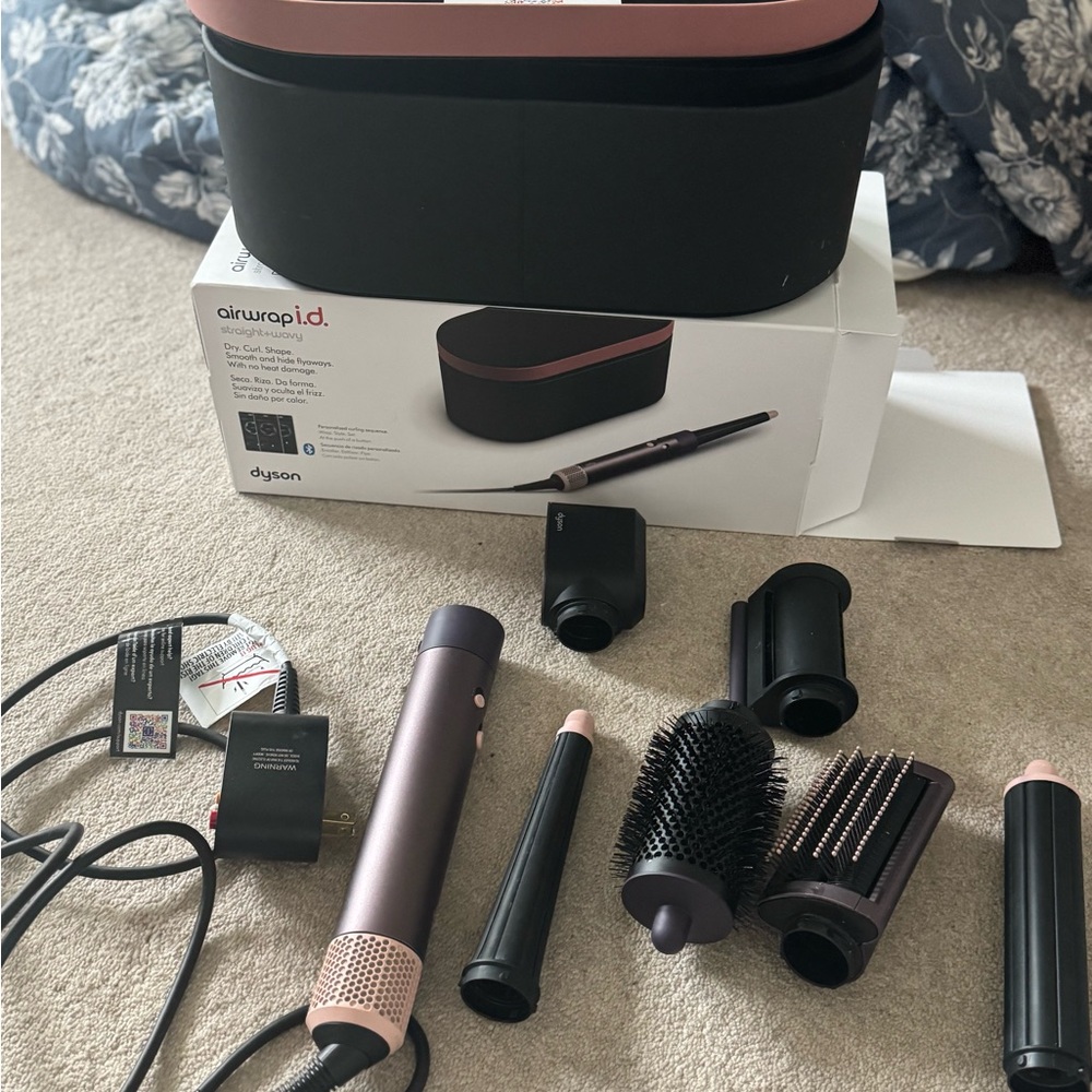 Dyson Airwrap Styler in Black and Purple